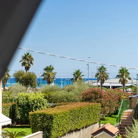New Elegante ☆☆☆☆☆ A 150 Mt Dal Mare *